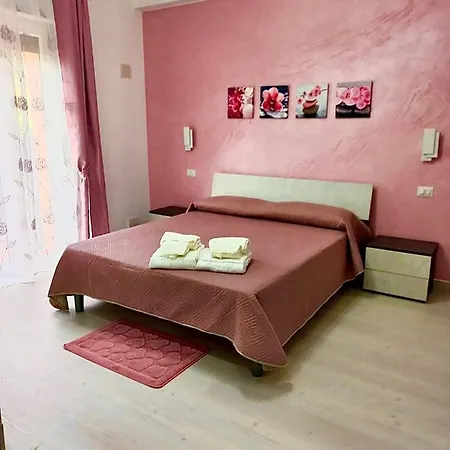 Stefy's House, Blu Scalea